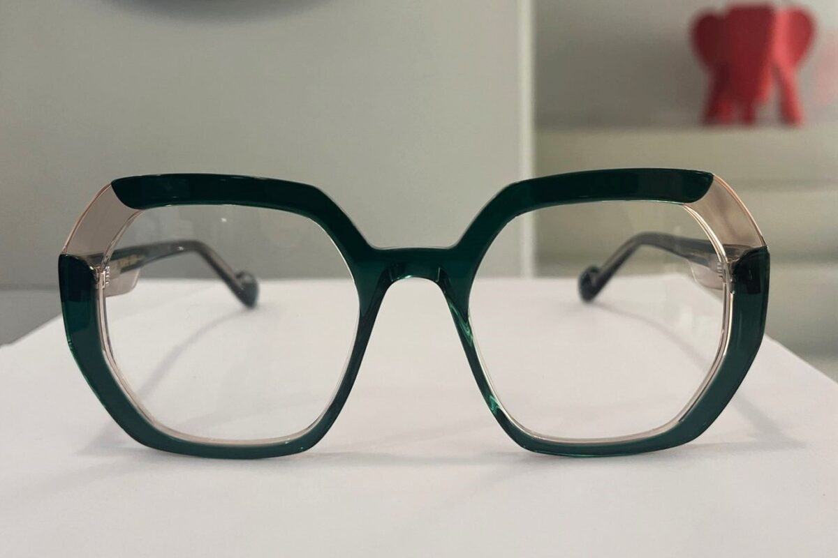 CAROLINE ABRAM OCTAVIA