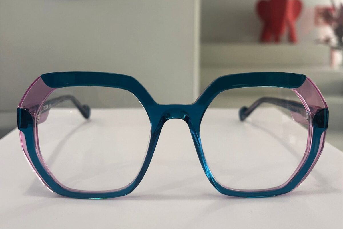 CAROLINE ABRAM OCTAVIA